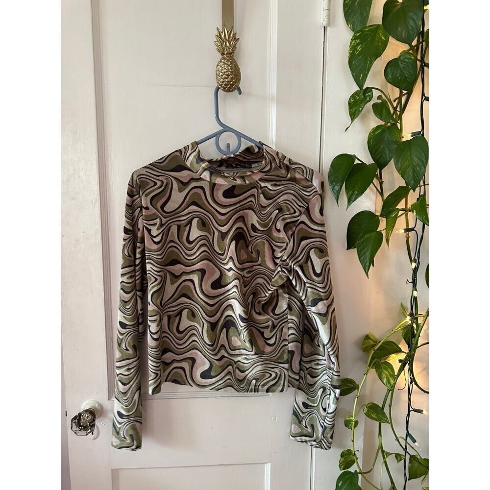 Nasty Gal women’s size 12 disco swirl long sleeve top